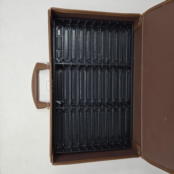 Cassette Tape Storage Carrying Case Brown Vinyl Holds 30 Handle 14.5" x 9" - Picture 3 of 15